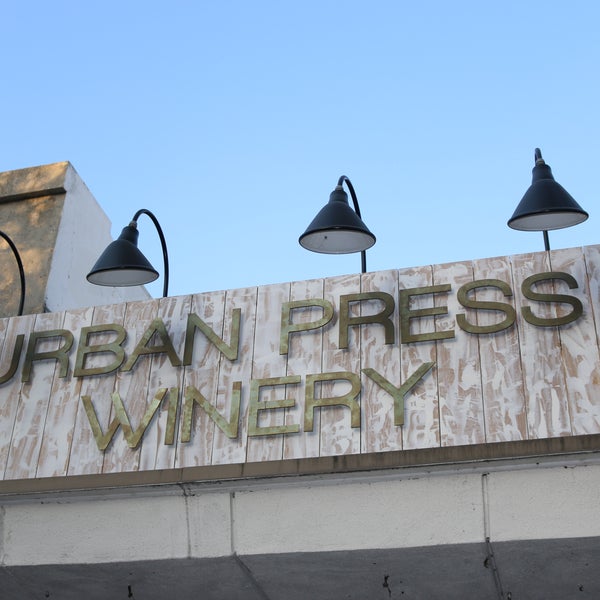 Foto tirada no(a) Urban Press Winery por Urban Press Winery em 5/16/2018