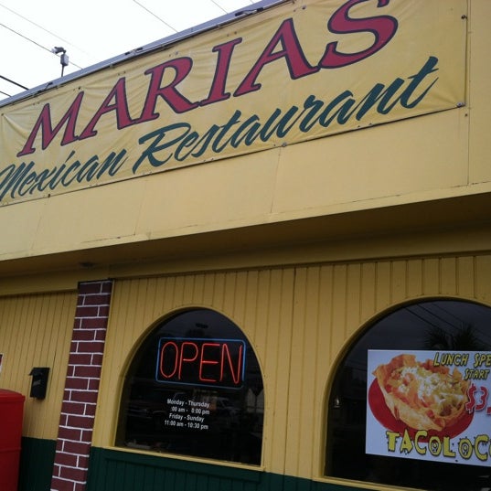 Foto scattata a Maria&#39;s Mexican Restaurant da Mary S. il 11/12/2012