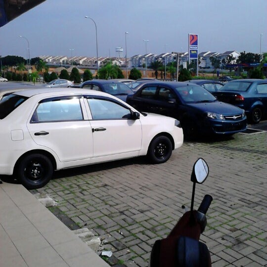 Proton Edar Puchong Gateway