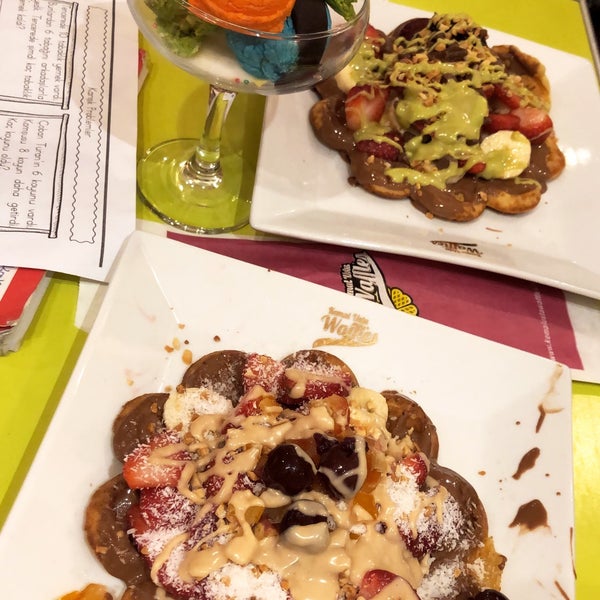 5/6/2018 tarihinde Şeyda Y.ziyaretçi tarafından Kemal Usta Waffles'de çekilen fotoğraf