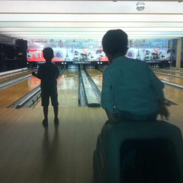 Bowling Mériadeck Bowling Alley in Saint Bruno Saint Victor