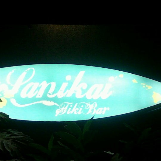 รูปภาพถ่ายที่ Lanikai Tiki Bar โดย David C. เมื่อ 11/30/2012