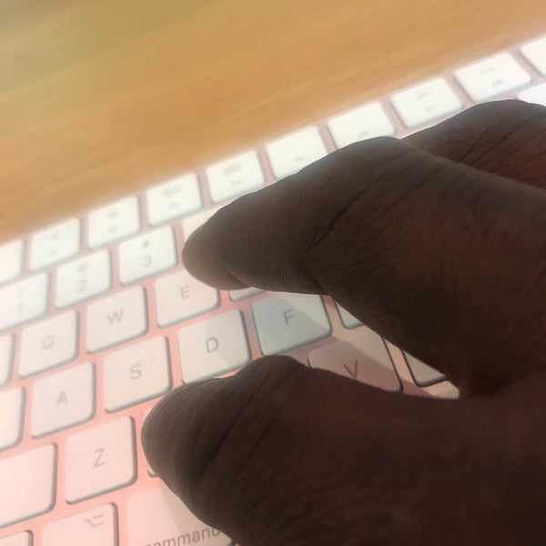 Photos at Apple Bayshore 5715 N Centerpark Way