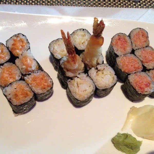 Das Foto wurde bei Sushi Sen-Nin von JayMarie C. am 5/20/2014 aufgenommen
