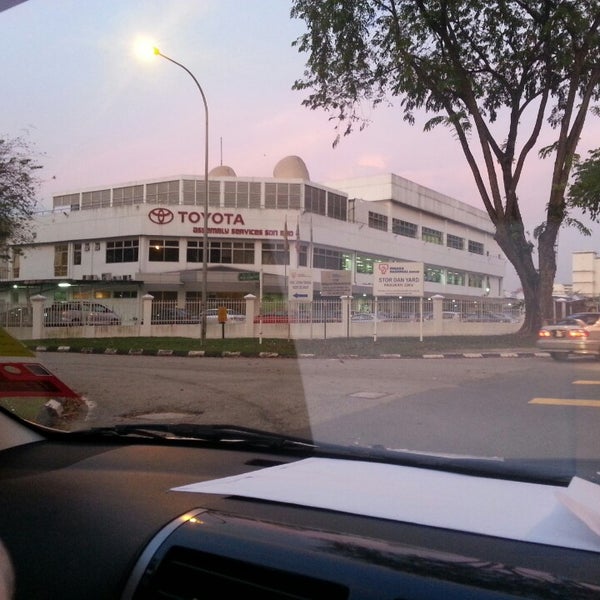 Photo taken at Assembly Services Sdn Bhd (Toyota) by Thalhah Z. on 3/28/2013