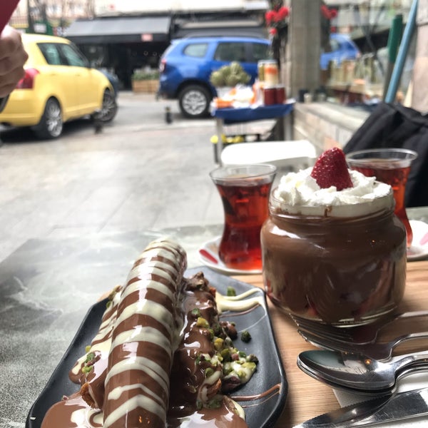 3/16/2023에 Bülent K.님이 Çikolata Dükkanı에서 찍은 사진