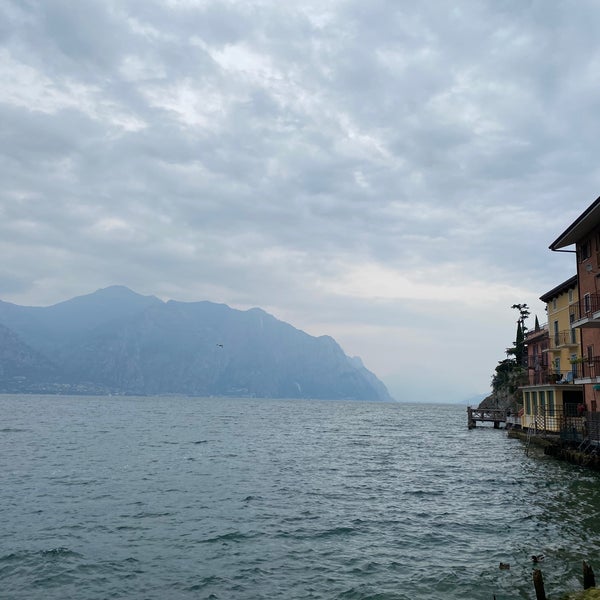 Foto scattata a Lago di Garda da Luci il 9/26/2021