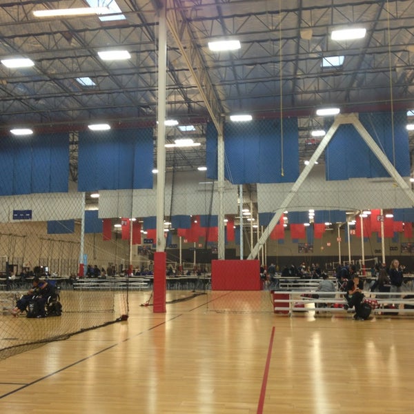 Foto scattata a American Sports Center da Hailey R. il 3/23/2013