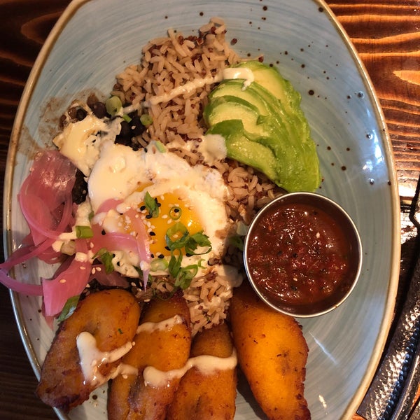 The Hampton Social Seafood Restaurant in Chicago