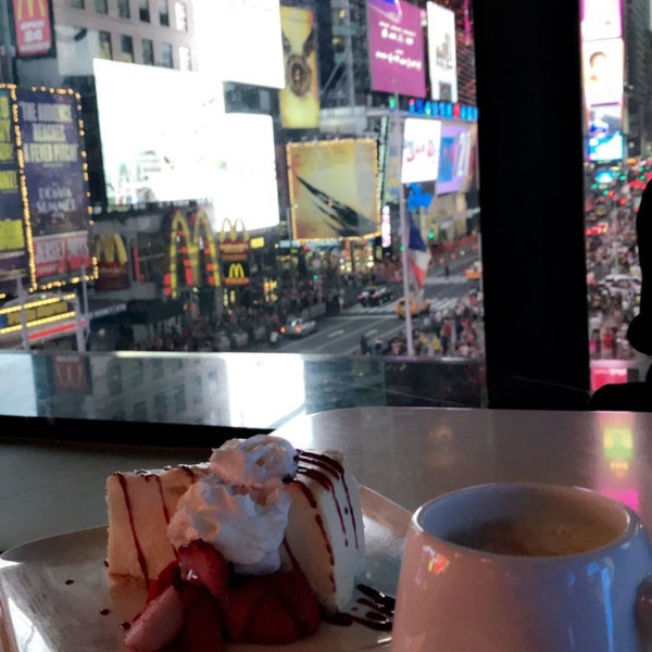 8/29/2018にMaha ♌️がR Lounge at Two Times Squareで撮った写真
