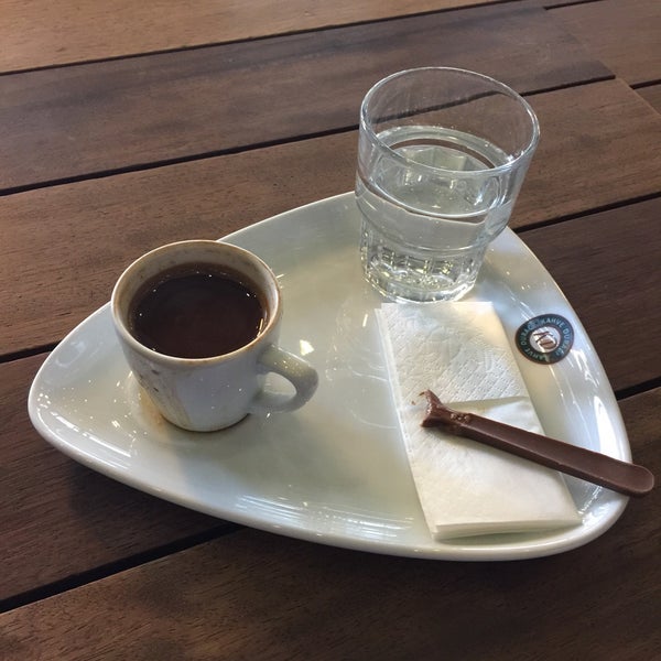 Foto tirada no(a) Kahve Durağı por Sait D. em 4/6/2017