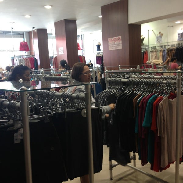 loja de roupa amaro
