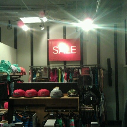 levis palisades mall