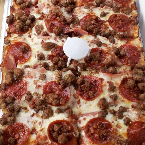 Jet's Pizza Pizzeria in Johns Creek