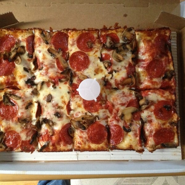 Jet's Pizza Pizzeria in Johns Creek