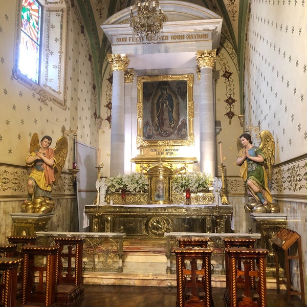 Photo taken at Basílica de la Virgen de San Juan de los Lagos by Mayita D. on 4/18/2022