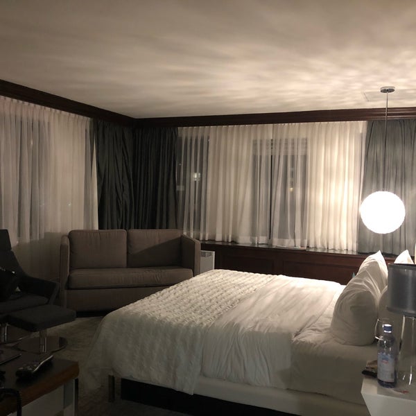 รูปภาพถ่ายที่ SENS Hotel Montreal โดย Monique R. เมื่อ 6/4/2019