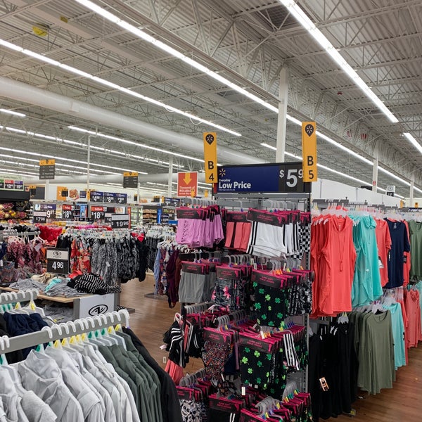 Photos at Walmart Supercenter - North Gateway Commons - 1471 E Osceola Pkwy