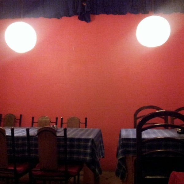Photo taken at Pilgrims 24 Restaurant &amp; Bar (Formerly Feed &#39;n&#39; Read) by Dmitry S. on 1/6/2014