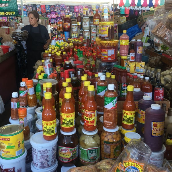 รูปภาพถ่ายที่ San Jose Flea Market โดย Heidi Y. เมื่อ 7/2/2016