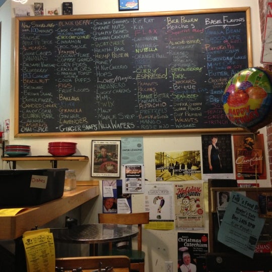 12/17/2012にHeidi Y.がOh Yeah! Ice Cream &amp; Coffee Co.で撮った写真