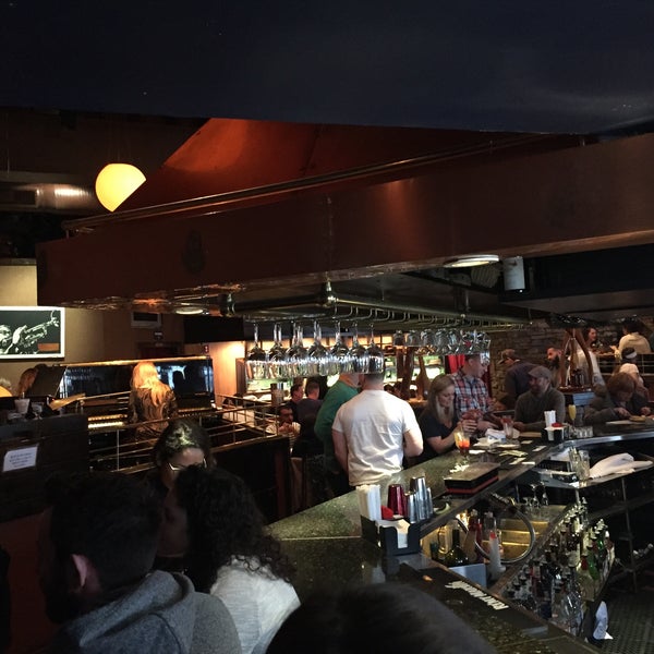 3/14/2015にHeidi Y.がGarage Restaurant &amp; Cafeで撮った写真