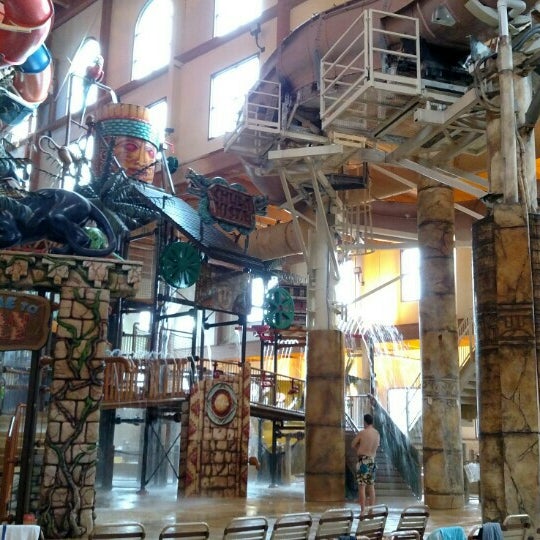 Foto scattata a Lost Rios Indoor Waterpark da Aaron B. il 3/13/2016