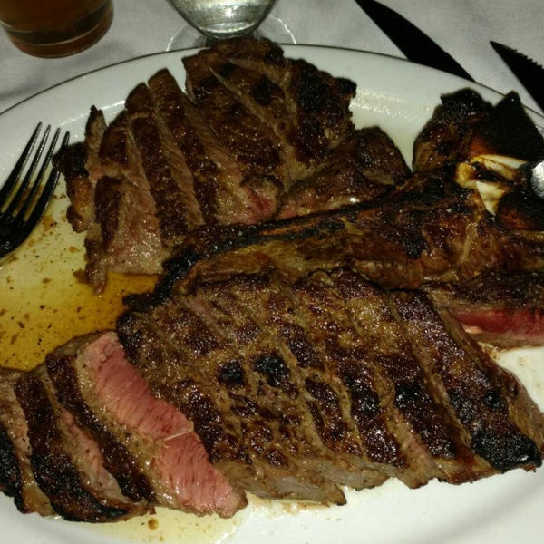 Photo taken at Dino &amp; Harrys Steakhouse by Dr. Gullet on 9/24/2017