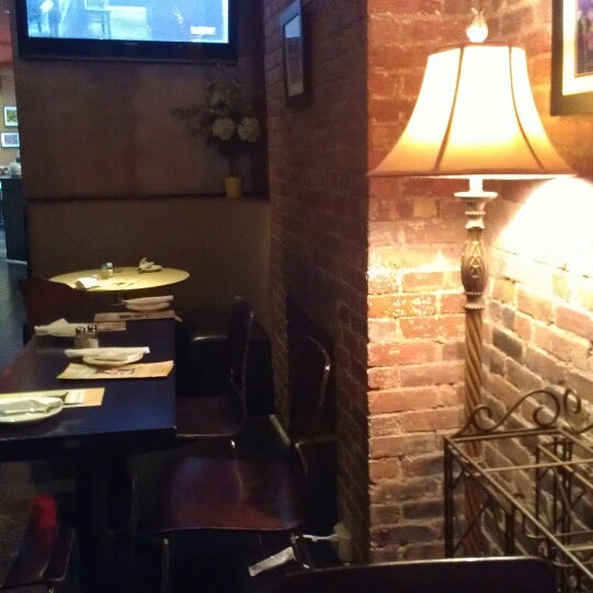 3/8/2013 tarihinde Bea L.ziyaretçi tarafından Prince Street Cafe'de çekilen fotoğraf