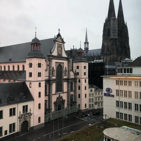 Das Foto wurde bei Hilton Cologne von Paul am 1/20/2018 aufgenommen