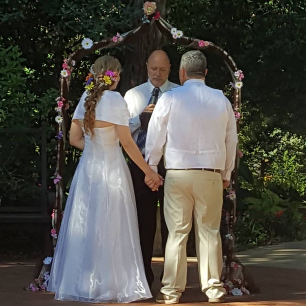 Cann Memorial Gardens Garden in Ponca City