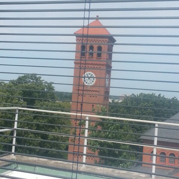 DuBois Hall College Residence Hall in Pheobus