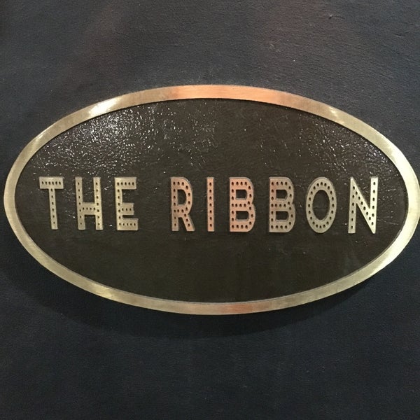 Foto tirada no(a) The Ribbon por Beth M. em 9/13/2017
