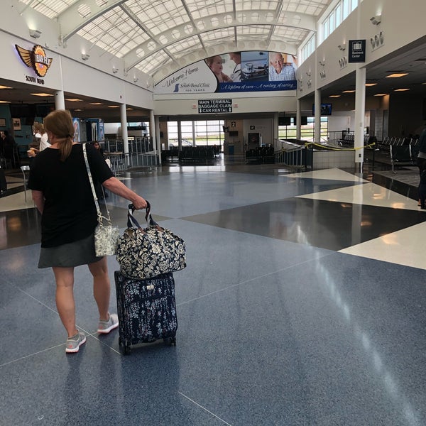 7/15/2021 tarihinde James M.ziyaretçi tarafından South Bend International Airport (SBN)'de çekilen fotoğraf