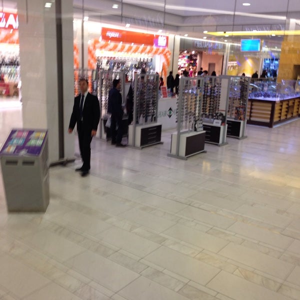 28 молл баку. 28 mall баку. 28 молл баку магазины. молл 28 мая баку. mall 28 баку есть ли банк.