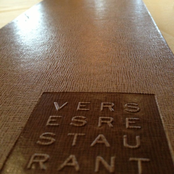 Foto tirada no(a) Verses Restaurant por Jean-Michel G. em 2/20/2013