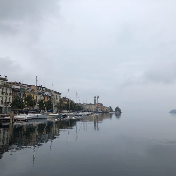 10/29/2019 tarihinde Valeria K.ziyaretçi tarafından Garda Gölü'de çekilen fotoğraf
