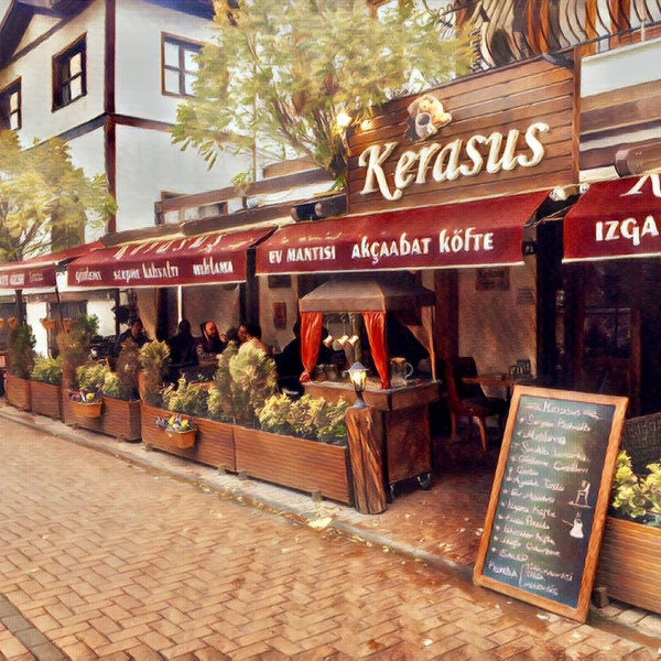 Photo taken at KERASUS Cafe by Altuğ D. on 12/17/2017