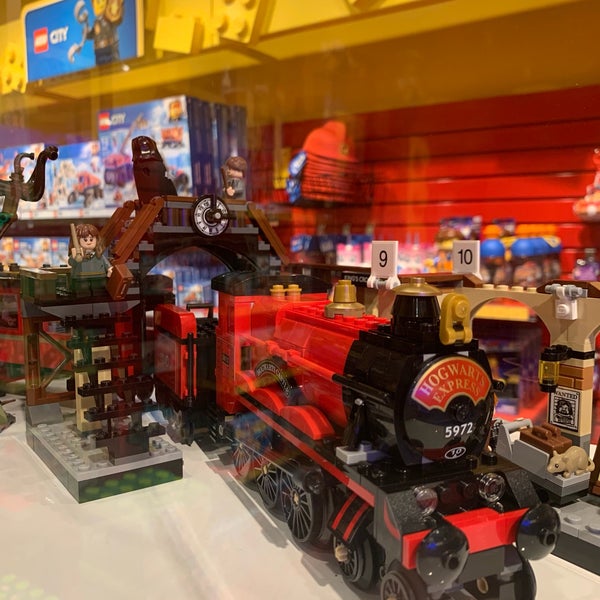 Photo taken at LEGOLAND Discovery Center Boston by Christine H. on 5/31/2019