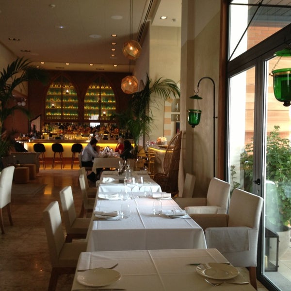 Das Foto wurde bei Restaurante Du Liban von jaime e. am 2/15/2013 aufgenommen