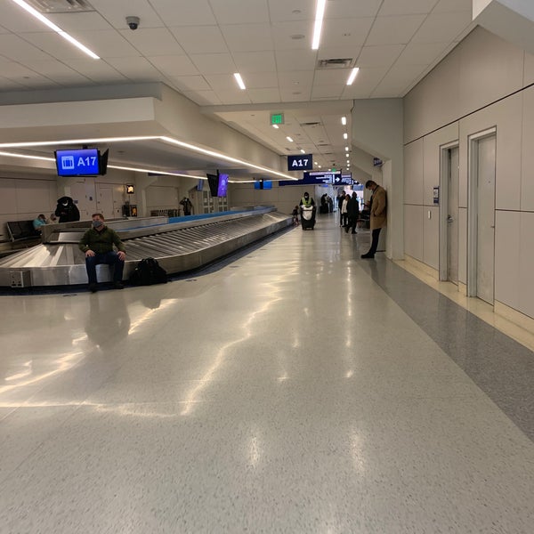 Bag Claim A17 Baggage Claim