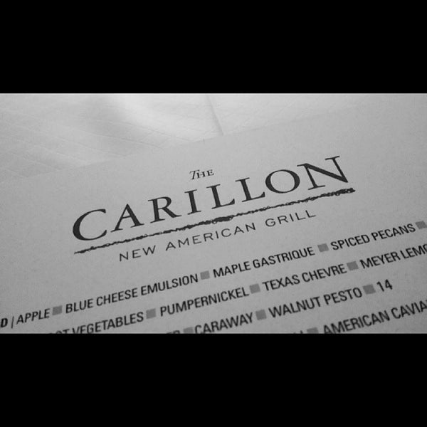 Foto tirada no(a) The Carillon por pt em 11/13/2013