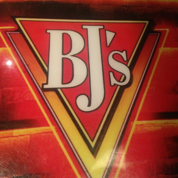 Foto tirada no(a) BJ&#39;s Restaurant &amp; Brewhouse por Danny A. em 3/2/2013