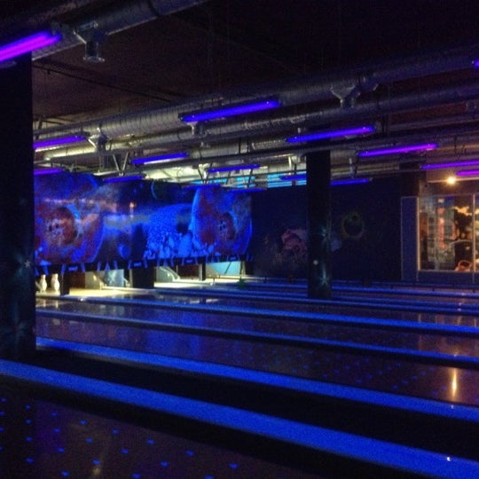 Photo taken at КосмоДоМ bowling &amp; bar by Василий Г. on 11/17/2012
