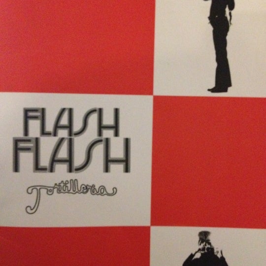 Photo taken at Flash Flash Madrid by Covadonga d. on 11/1/2012