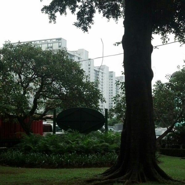 Photos At Taman Amir Hamzah Matraman Jak Pus Menteng 1 Tip