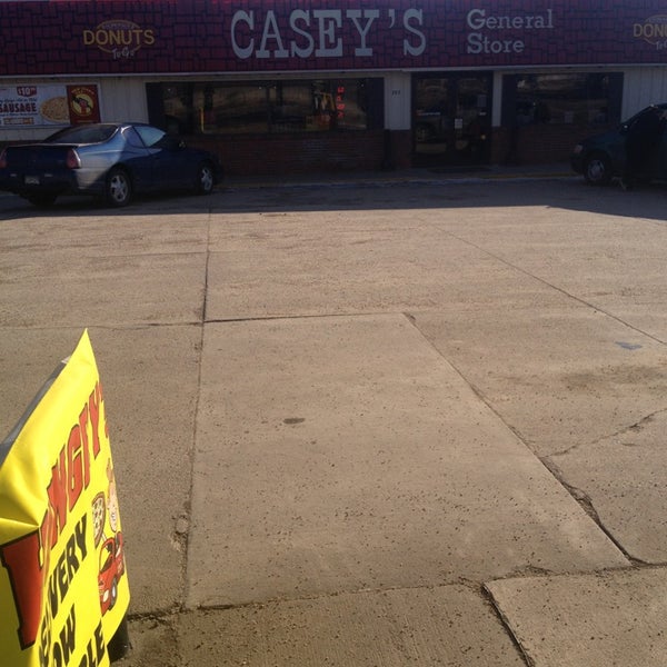 2/16/2013にBarb A.がCasey&#39;s General Storeで撮った写真