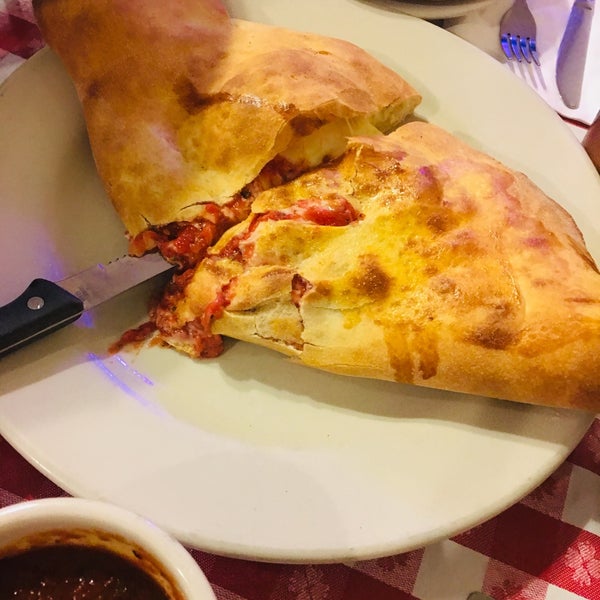 10/11/2018 tarihinde Leena B.ziyaretçi tarafından Gumba&#39;s Italian Restaurant'de çekilen fotoğraf