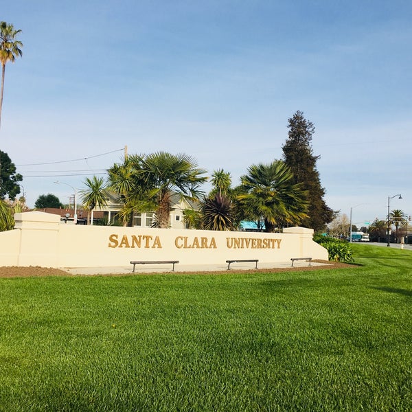 Foto diambil di Santa Clara University oleh Leena B. pada 3/31/2018