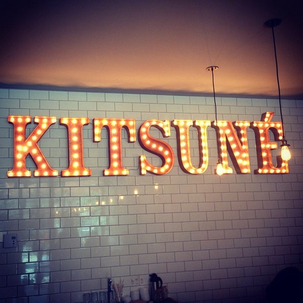 Das Foto wurde bei Kitsuné Espresso Bar Artisanal von Janna Z. am 7/3/2013 aufgenommen
